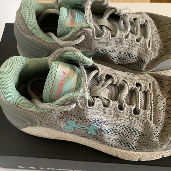 UNDER ARMOUR Charged Rogue girls 3.5 very used condition - Picture 7 of 14
